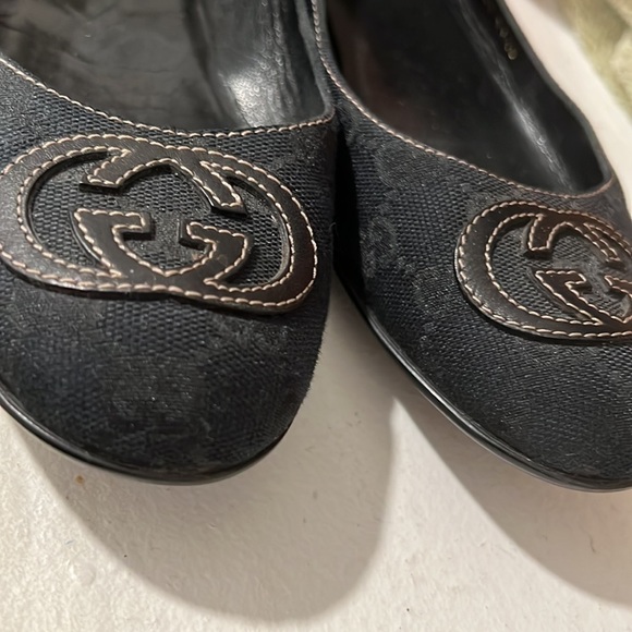 Authentic Gucci Flat - Picture 2 of 5
